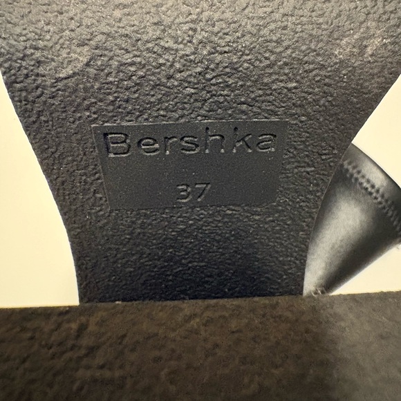 Bershka Black Fitted High-Heel Platform Ankle Boots - Picture 8 of 8